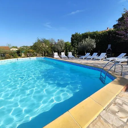 Сasa de vacaciones Poolside Compact Family Sara Rovinjsko Selo