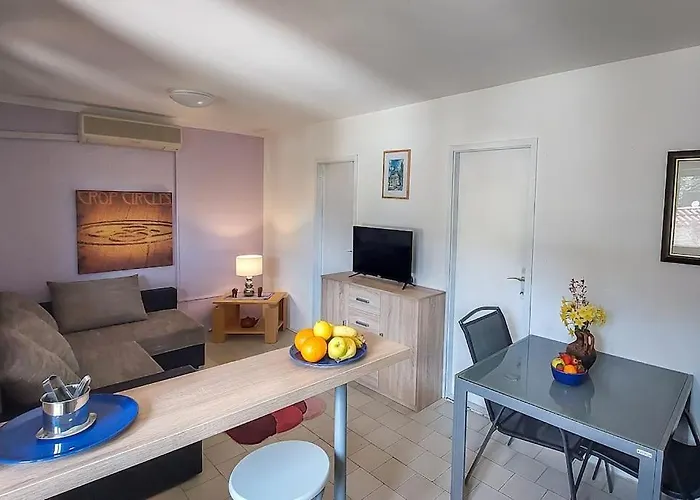 Poolside Compact Family Sara Ferienhaus