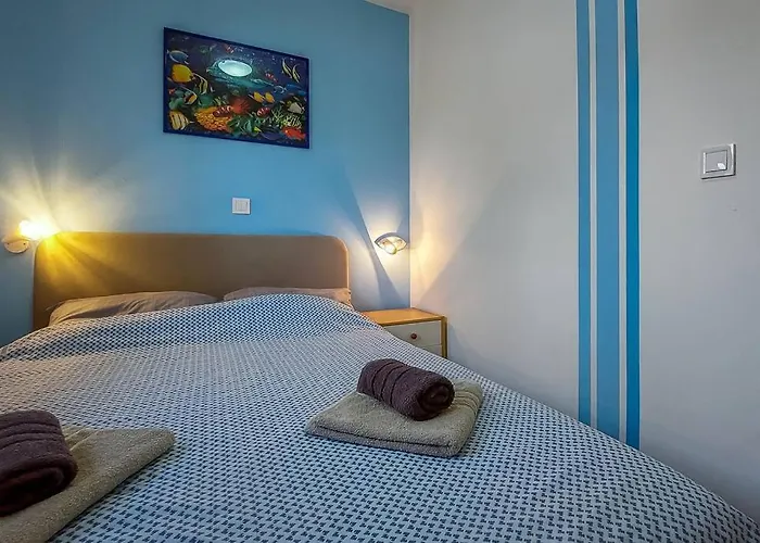 Ferienhaus Poolside Compact Family Sara *