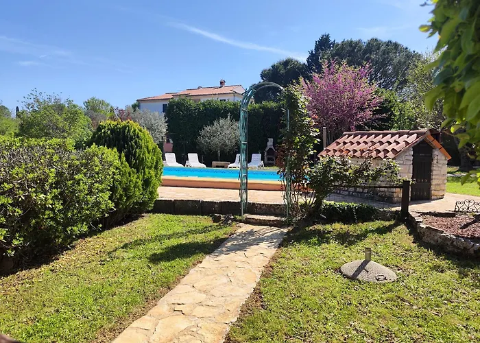 Poolside Compact Family Sara Rovinjsko Selo